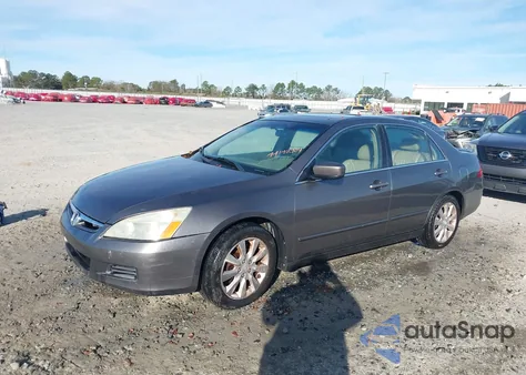 2006 Honda Accord Sdn Ex-L V6 z USA, uszkodzony, nr VIN 1HGCM66556A030784